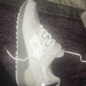 ASICS sneaker boot